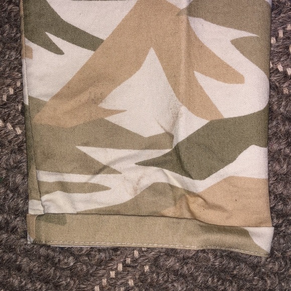 Scotch & Soda Forest-Camo Pleated Cargo Pants - Picture 10 of 12